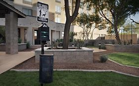 Courtyard Phoenix North / Happy Valley